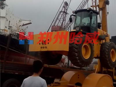 發往福建漳州沖擊壓路(lù)機(jī)牽引車(chē)