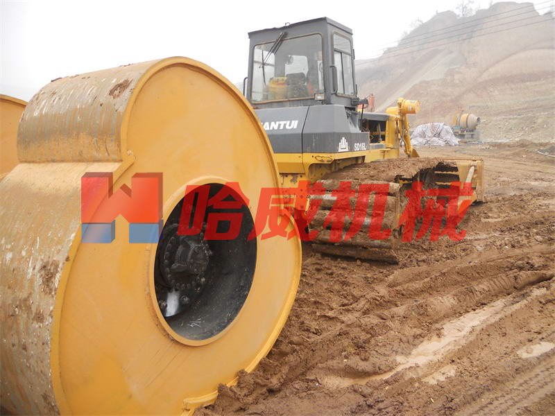 登封少(shǎo)林(lín)寺沖擊壓路(lù)機(jī)施工(gōng)